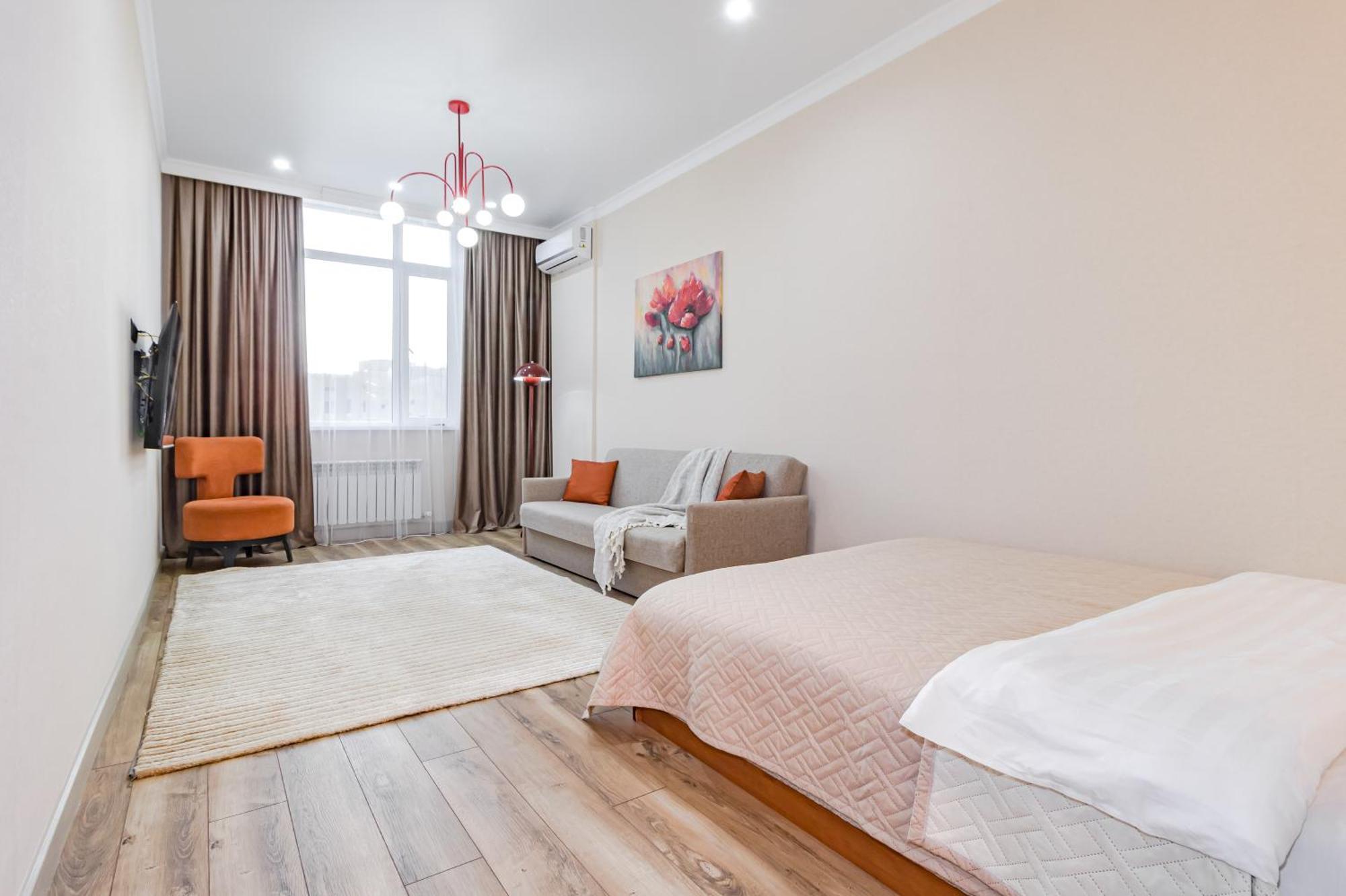 уютная, красивая с дизайнерским ремонтом, р-н Eхро, арена, назарбаев Apartment