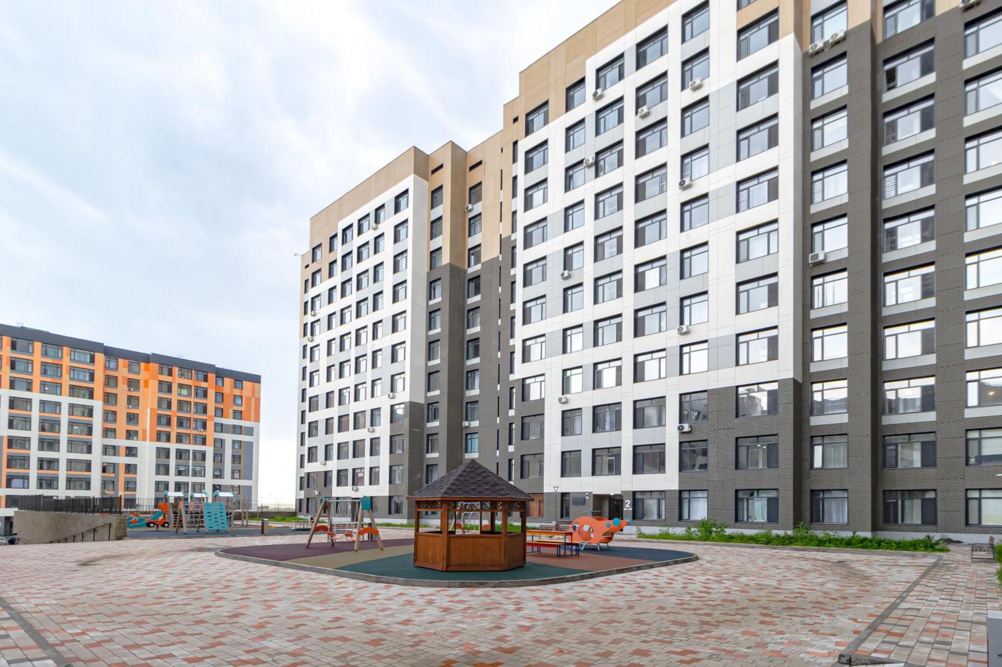уютная, красивая с дизайнерским ремонтом, р-н Eхро, арена, назарбаев Apartment