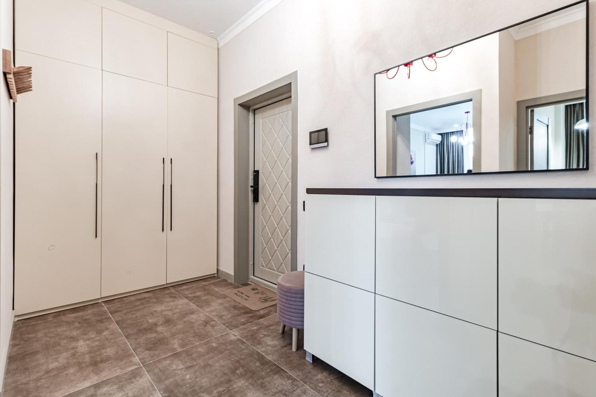 уютная, красивая с дизайнерским ремонтом, р-н Eхро, арена, назарбаев Apartment