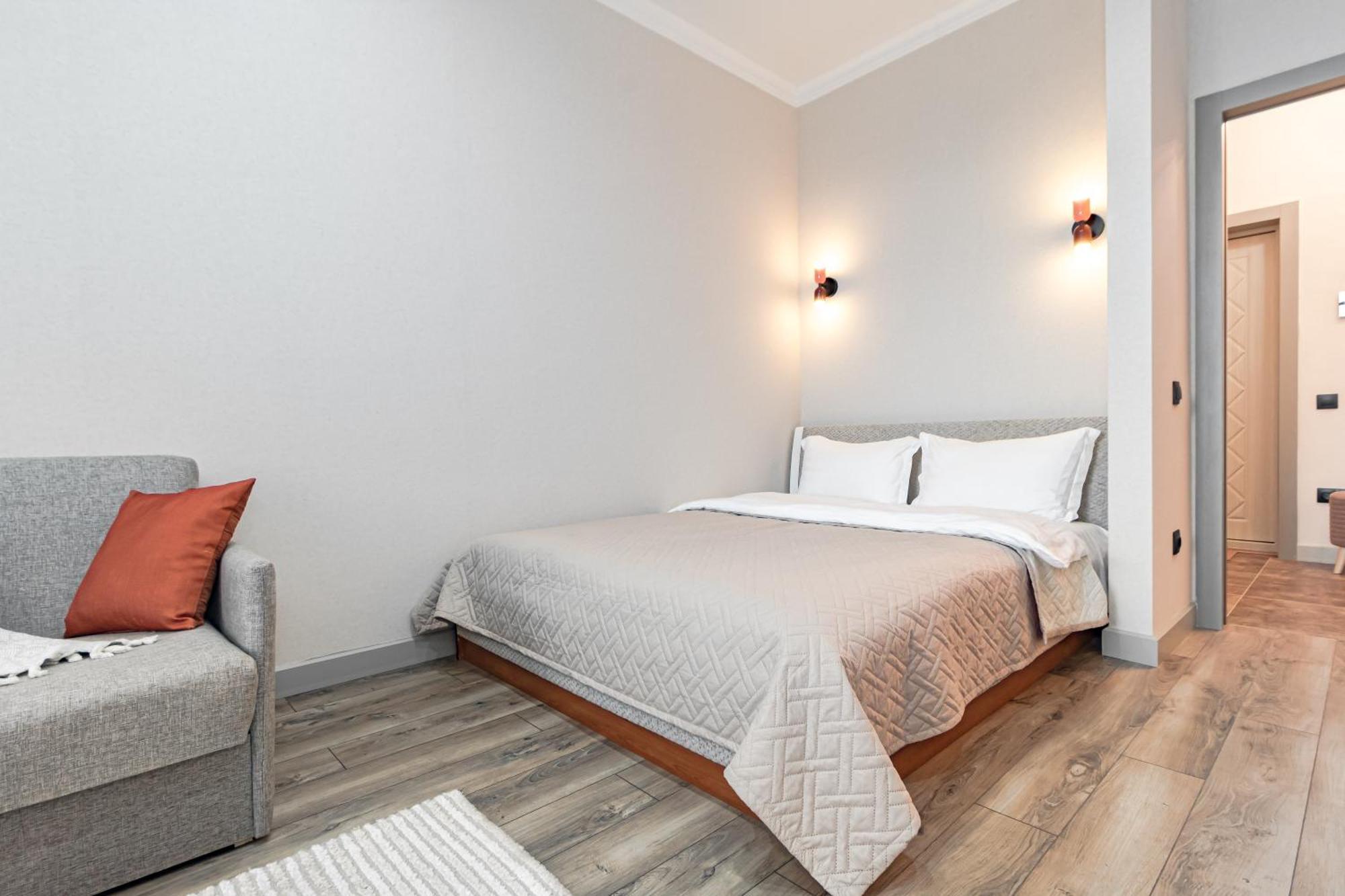 уютная, красивая с дизайнерским ремонтом, р-н Eхро, арена, назарбаев Apartment *