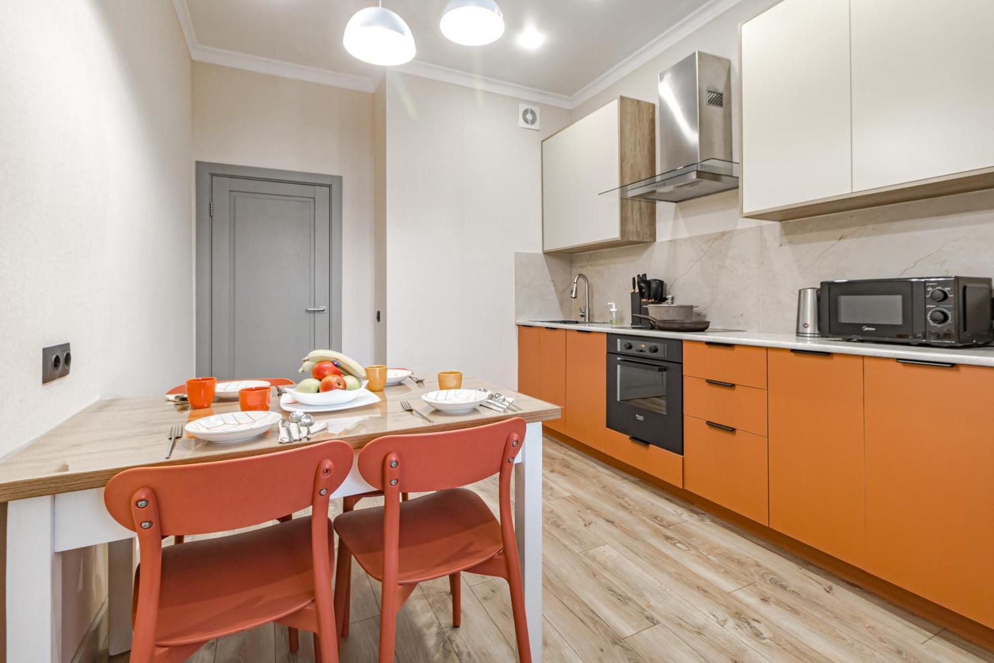 уютная, красивая с дизайнерским ремонтом, р-н Eхро, арена, назарбаев Apartment *